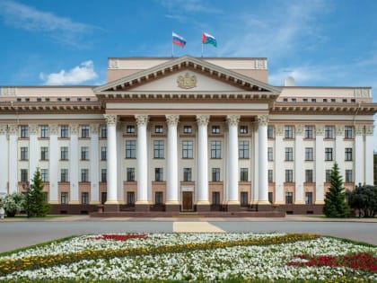 Александр Моор провел личный прием жителей Тюменской области