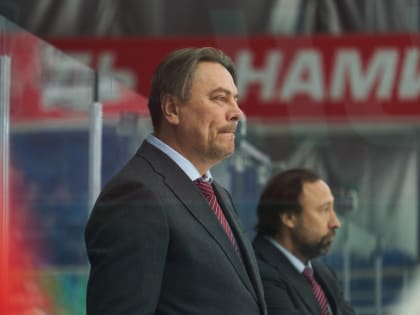 Главный тренер хоккейного клуба «Нефтяник» Эдуард Дмитриев: «Рубин» выглядел посвежее»