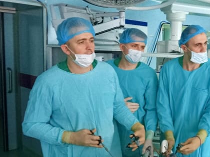 Тюменские врачи-онкологи провели уникальную операцию на почках больного