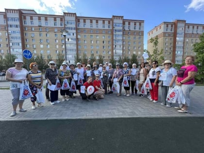 Для активных тюменцев старшего возраста провели танцевальную терапию и мастер-класс о пользе молочных продуктов
