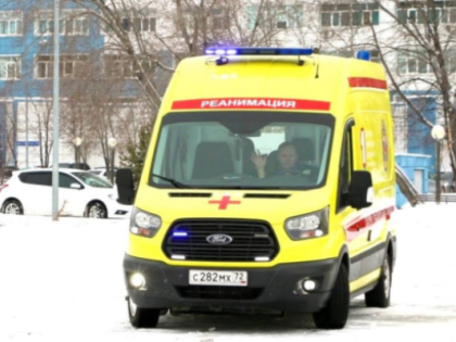 Стало известно о состоянии тюменца, который выпал из окна четвертого этажа