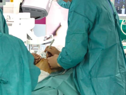 Тюменские врачи спасли пациента с дырой в желудке