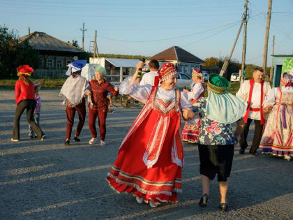 «Живет село родное»