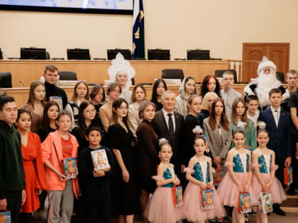 Дети бойцов СВО побывали на новогоднем празднике в Тюмени