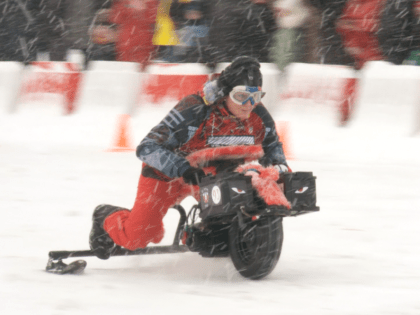 В гонках по унимото Snow Dogs под Тобольском проходят заезды на уникальных аппаратах