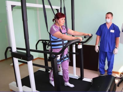 Новое оборудование для реабилитации пациентов после инсульта появилось в больнице Тобольска