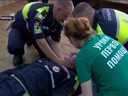 Занятие по первой медпомощи провели для инспекторов мотовзвода тюменской ГИБДД