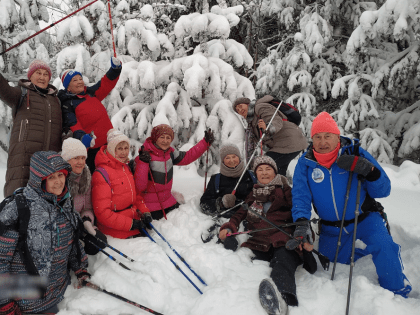 Тюменцев приглашают на бесплатные занятия по скандинавской ходьбе