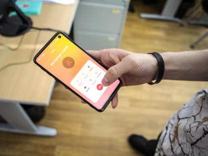 Тюменец спас человека, который упал у светофора и не смог подняться