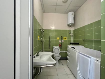 Александр Моор побывал в открывшейся после капремонта больнице в Нижней Тавде