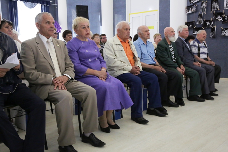 Представители старшего поколения. Доходы депутатов Тюмень Столяров.