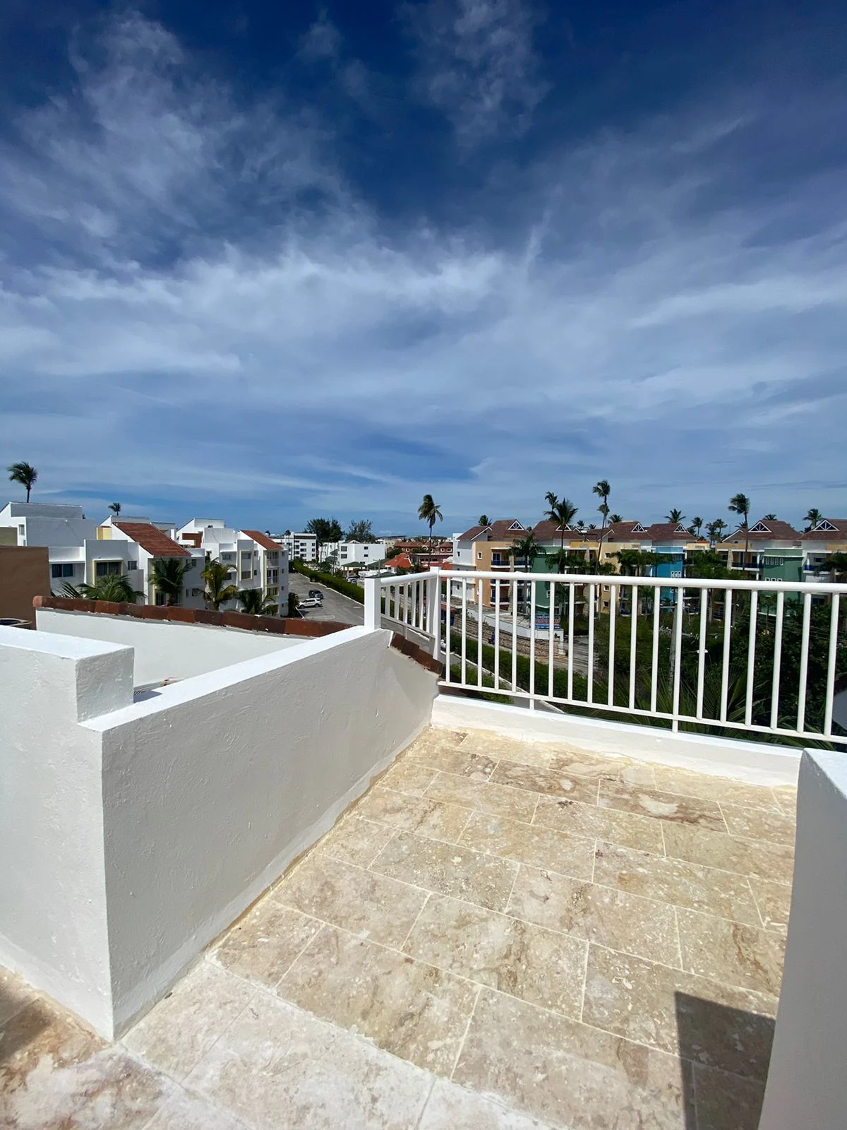 Moderno penthouse en Los corales Punta Cana innova Real Estate