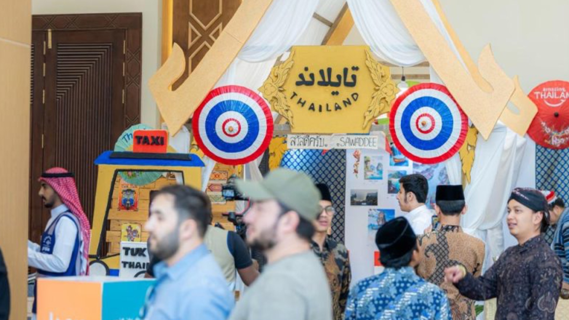 صحيفة اليوم نيوز تنشر مقالًا لعبدالله الصالحي عن معرض ثقافة الشعوب في بريدة - صورة 3