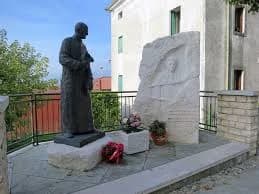 Statua di Don Giuseppe Faè (Don Galera)