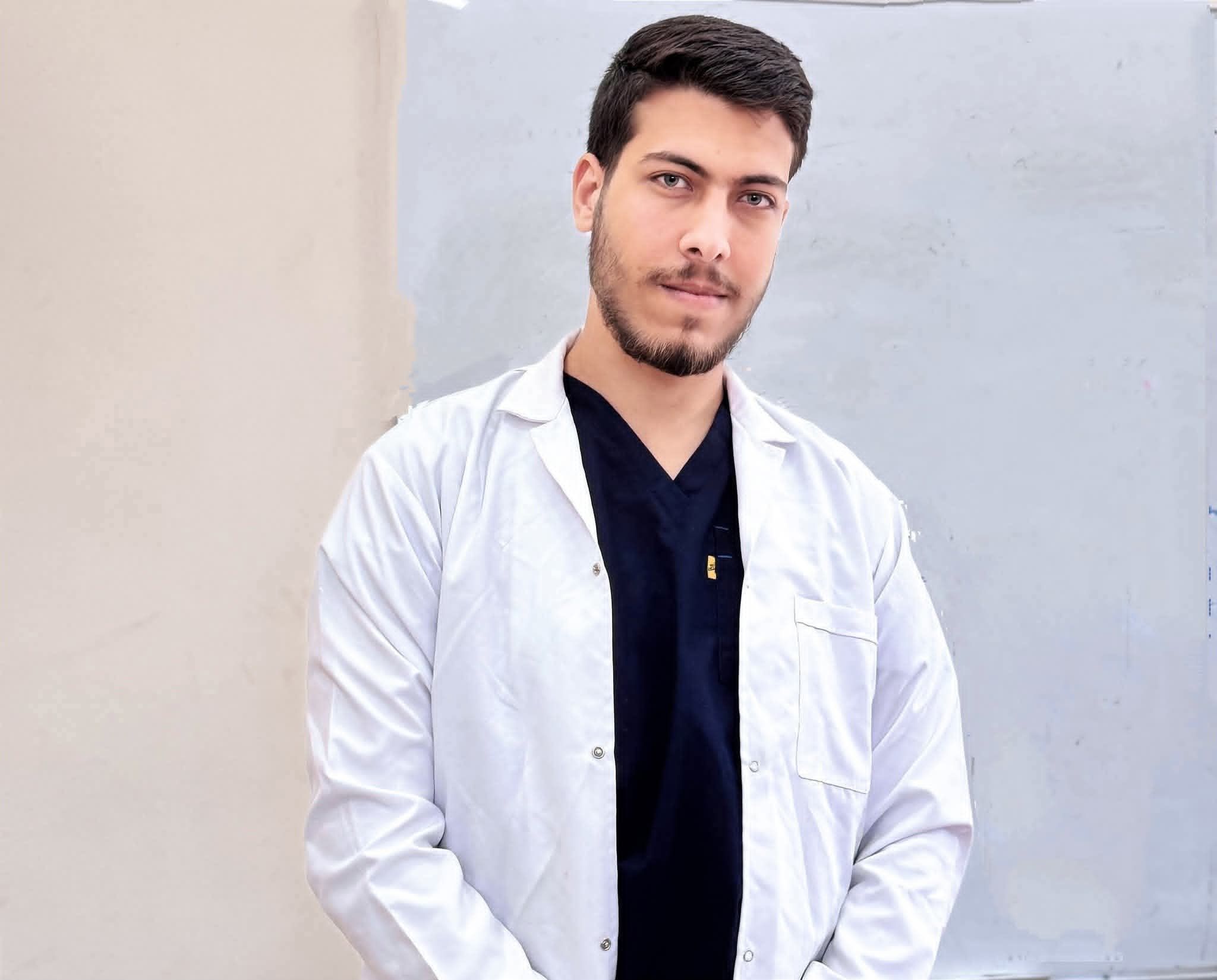 متابعة جلسة العلاج الطبيعي لطفل مع د. محمد هاني