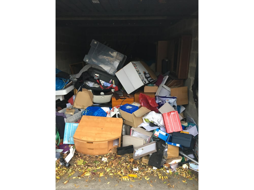 Garage après débarras (Montbéliard)