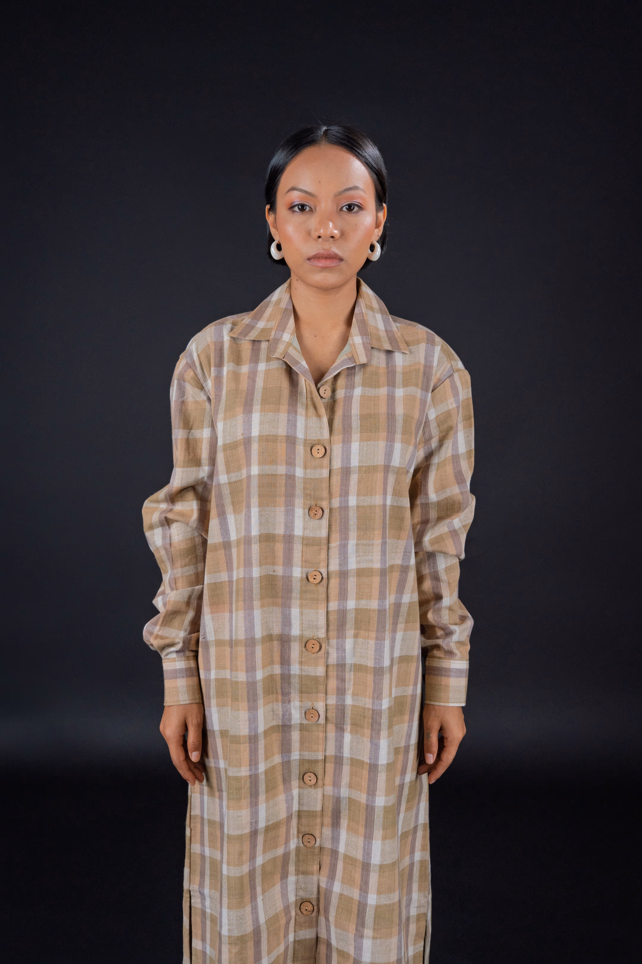 Jeruwa (জেৰুৱা) Relaxed Fit Shirt Dress in Eri Silk thumbnail 5