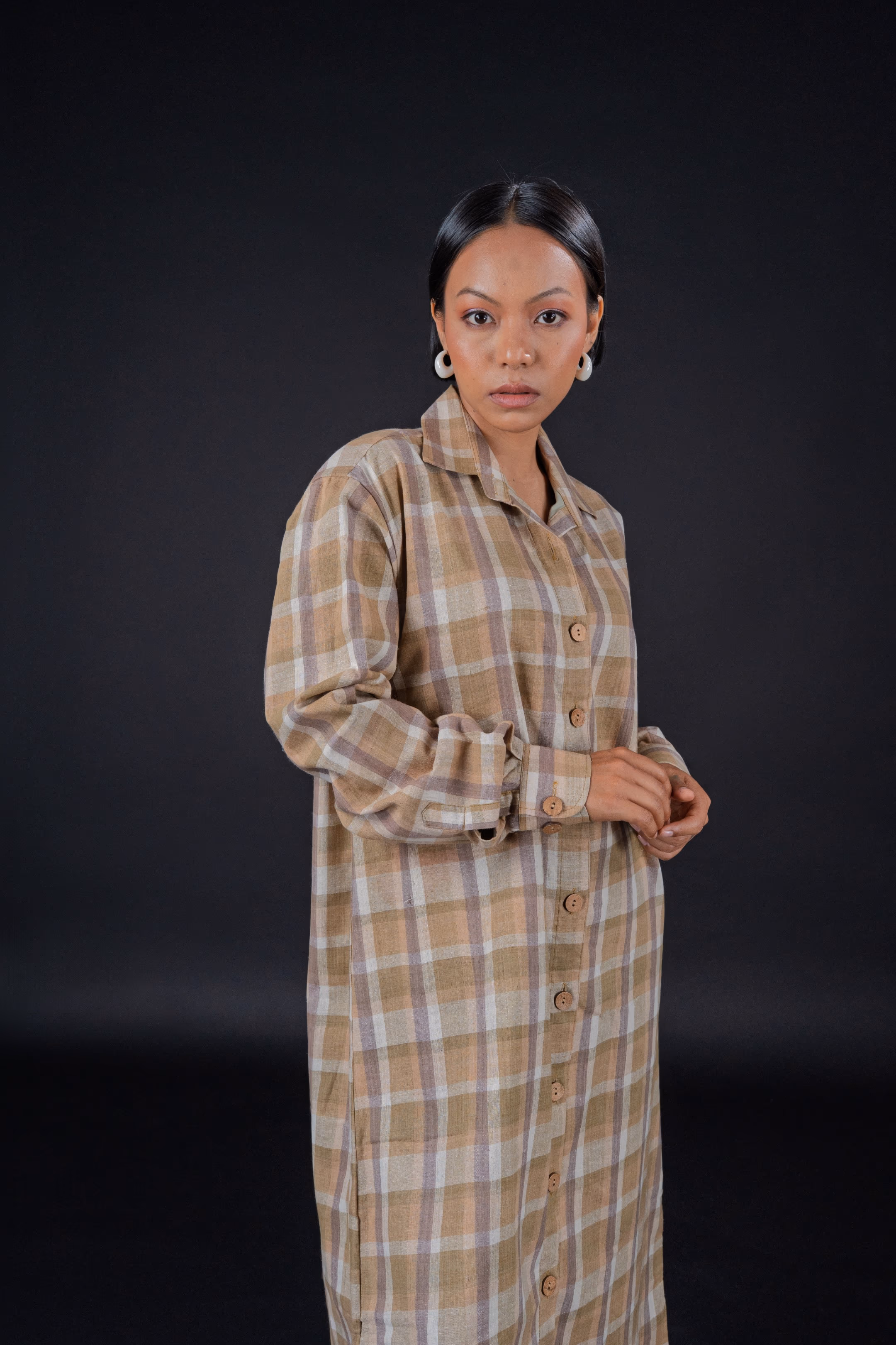 Jeruwa (জেৰুৱা) Relaxed Fit Shirt Dress in Eri Silk thumbnail 6