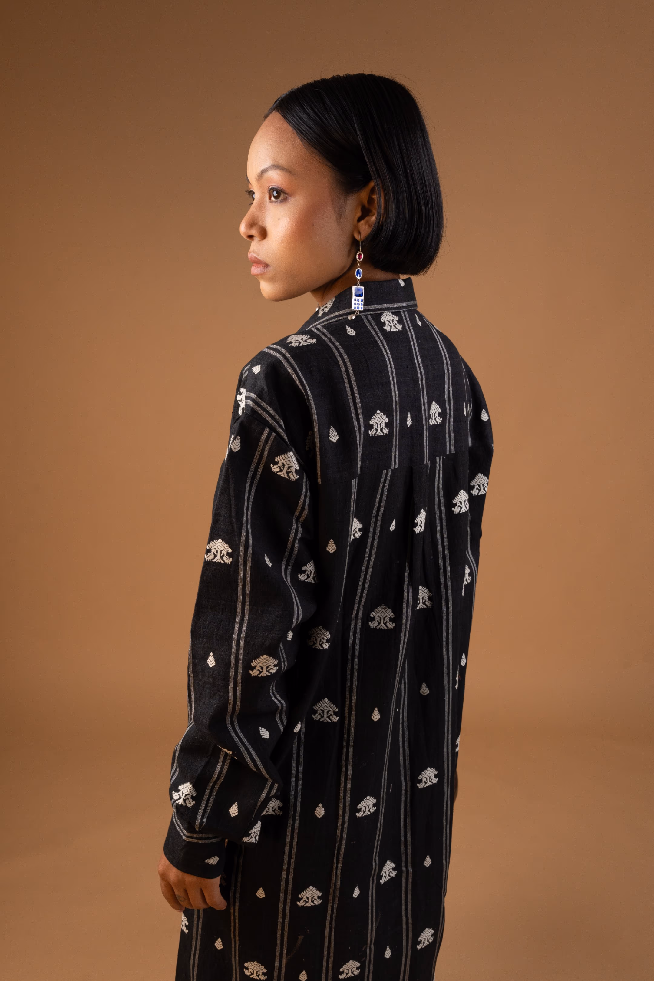 Torali Relaxed Fit Midi Dress in Black thumbnail 7