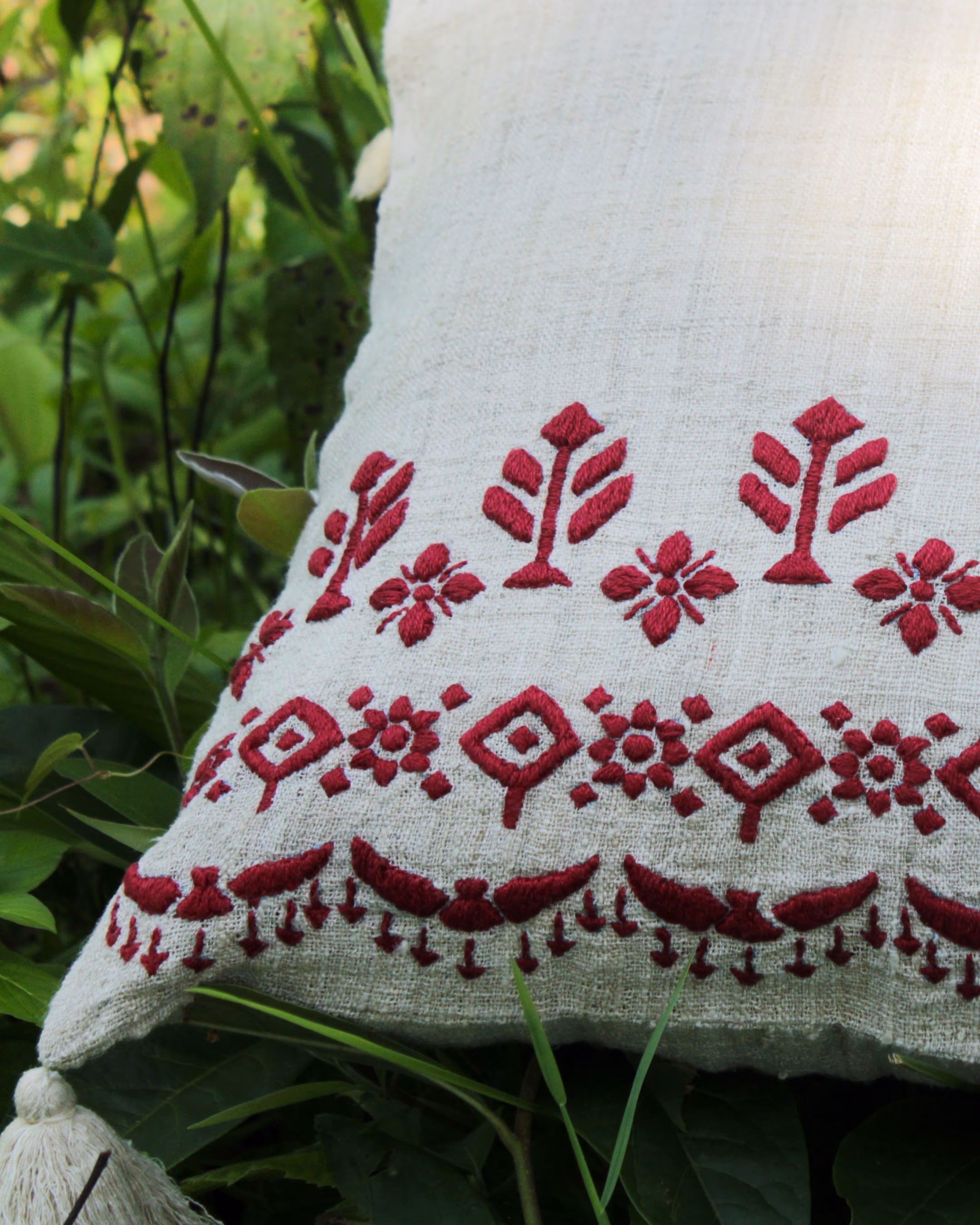 Undried Eri Silk White Cushion Covers Clear Handwoven Cotton Dress thumbnail 2