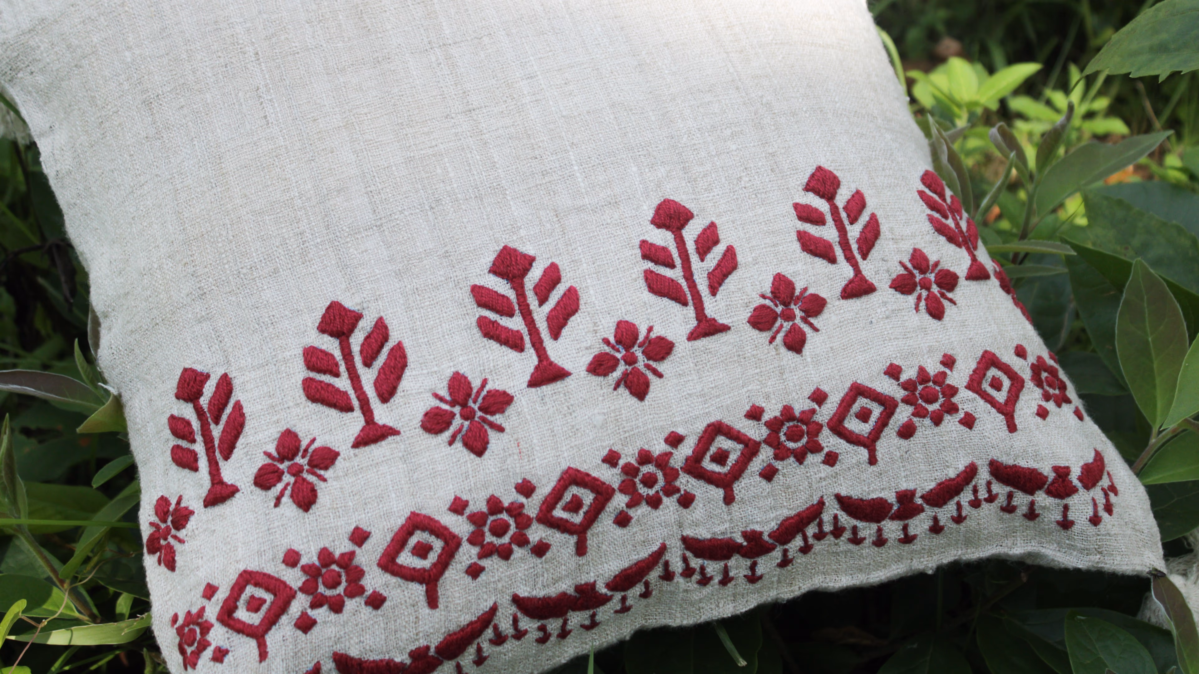 Undried Eri Silk White Cushion Covers Clear Handwoven Cotton Dress thumbnail 6