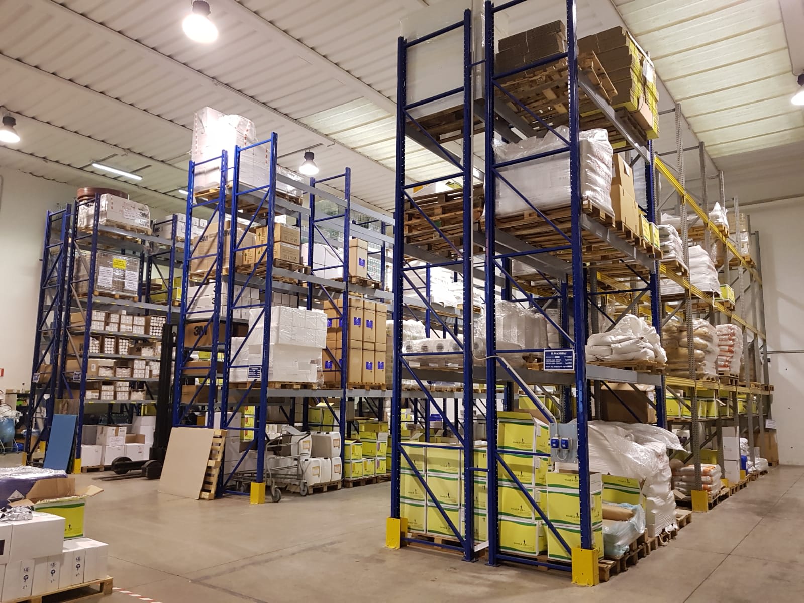 Magazzino - Stoccaggio biotecnologie