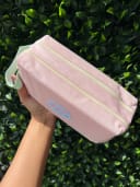 Vista 2 de Cartuchera Lovely Offi-Esco con doble bolsillo rosa
