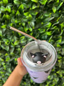 Vista 3 de Vaso metálico Kuromi con pitillo