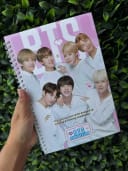 Vista 2 de Cuaderno BTS argollado rayado grande de 60hojas