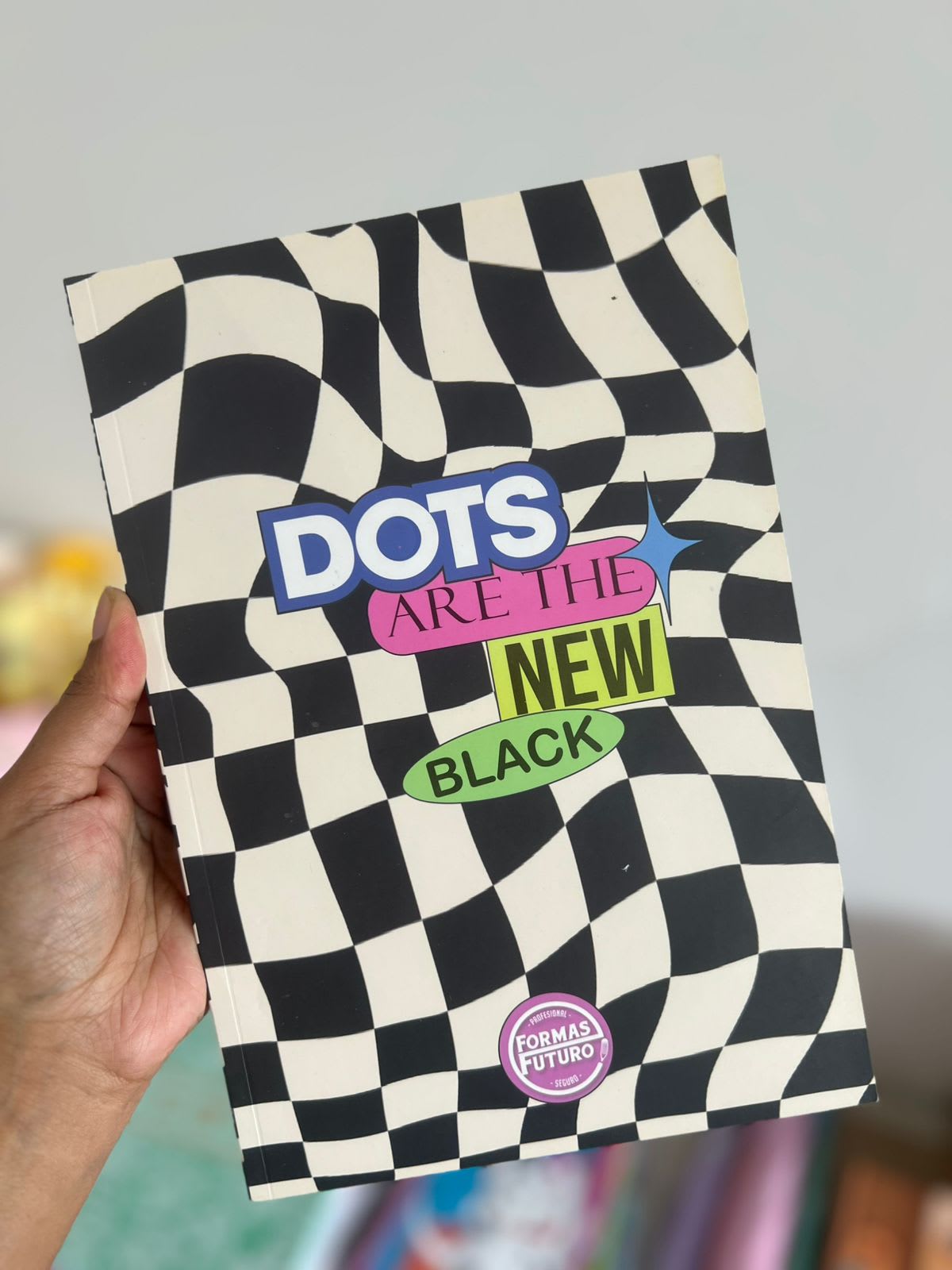 Cuaderno cosido de puntos