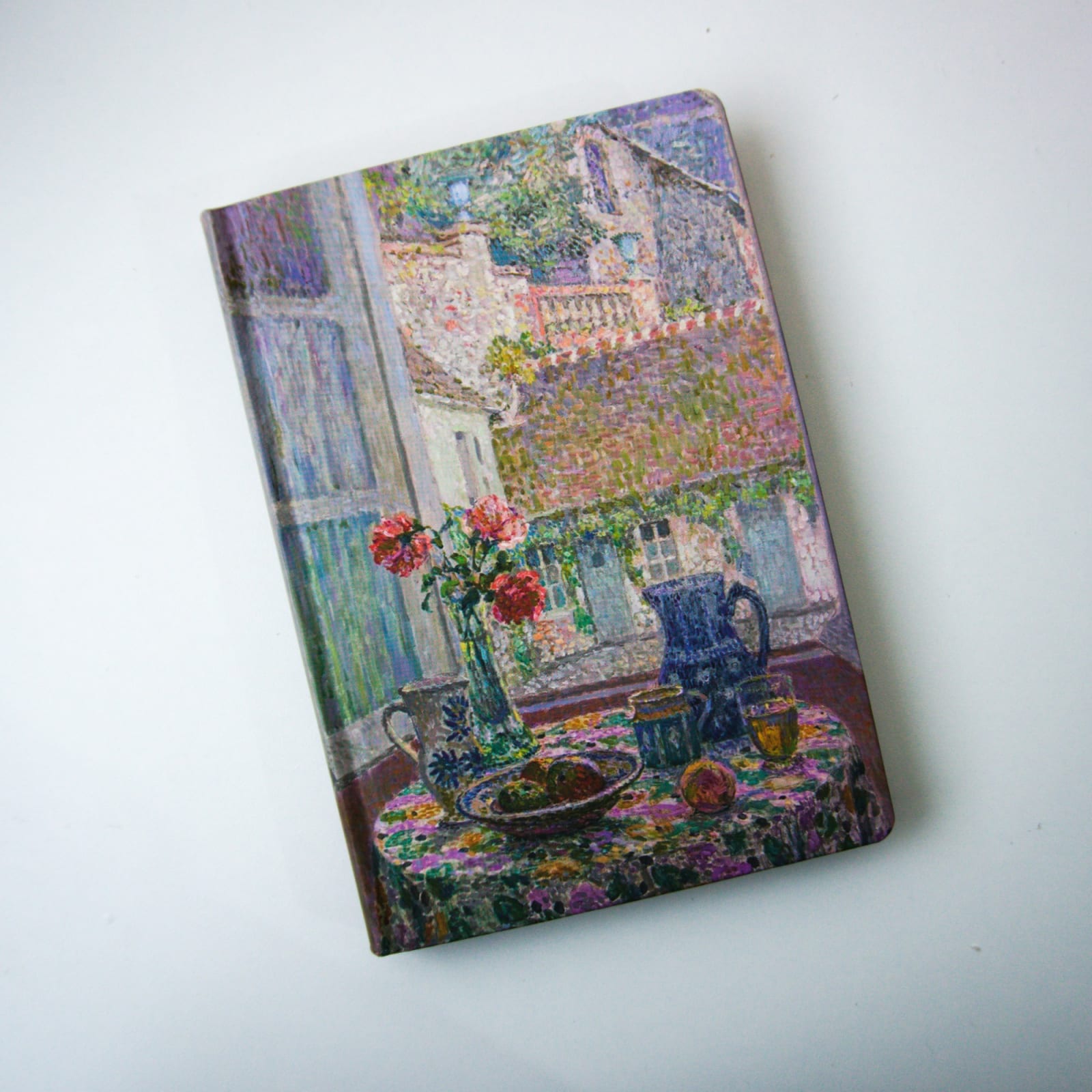 Agenda La mesa sobre el patio