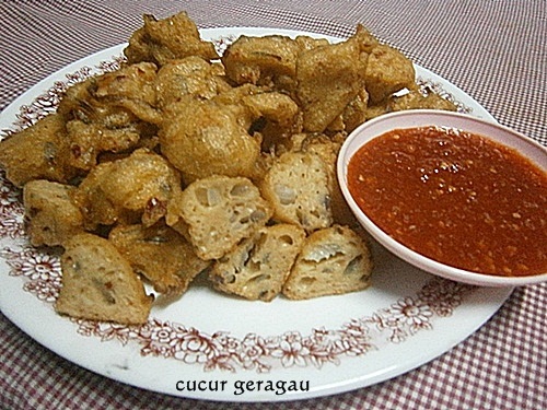cucur udang kepal / small shrimp fritters