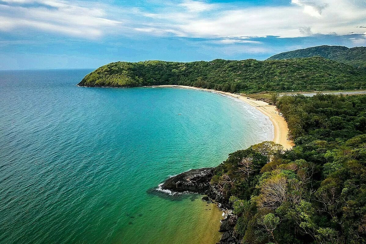 Bãi biển Đầm Trầu