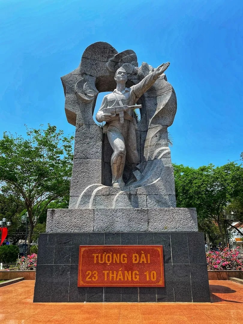 Công viên 23 tháng 10