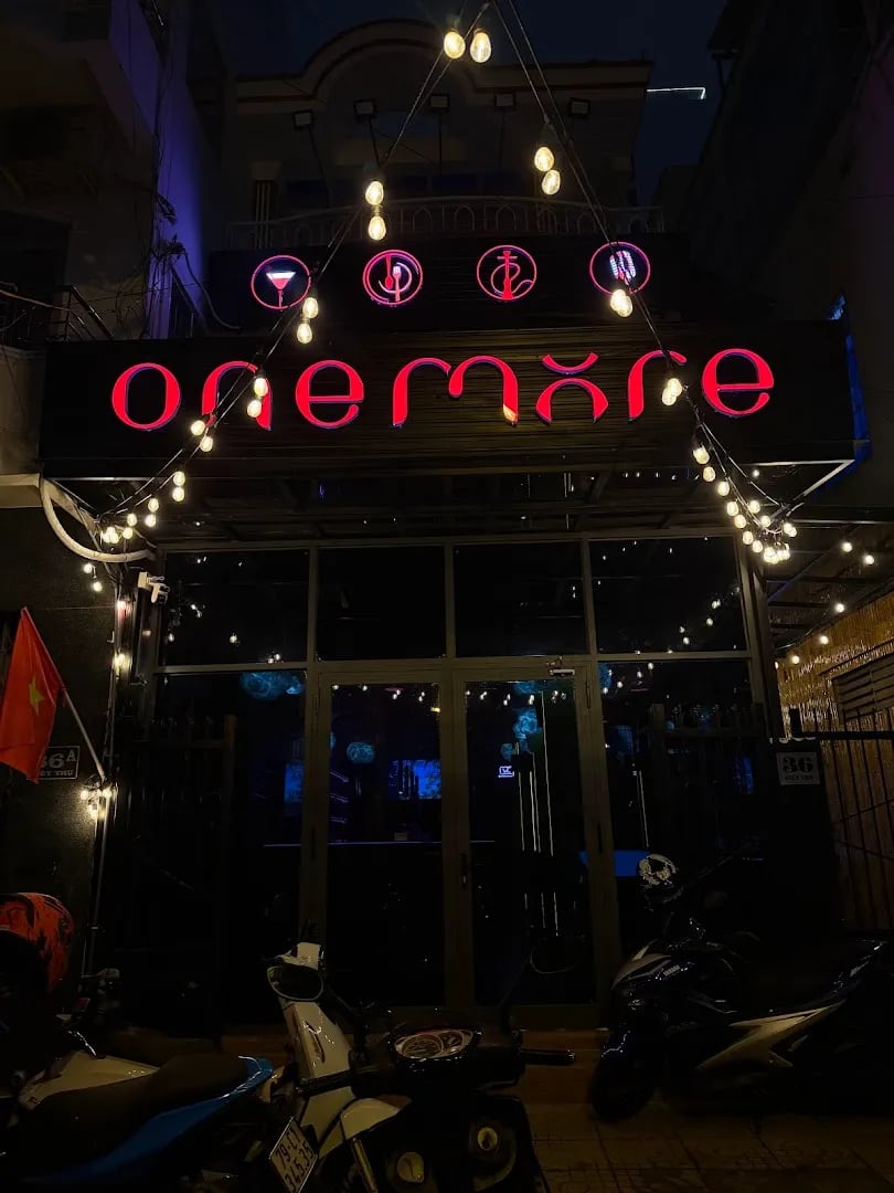 ONEMORE Cocktail & Karaoke Bar