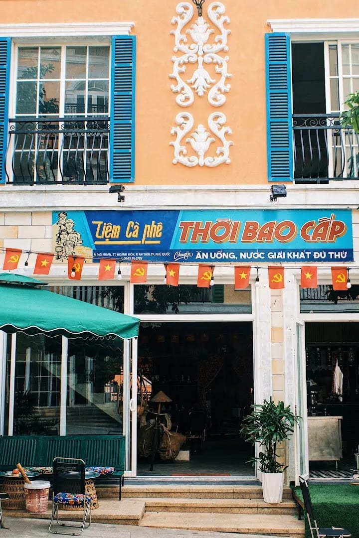 Tiệm Cà Phê Thời Bào Cấp (РУССКИЙ РЕСТОРАН)