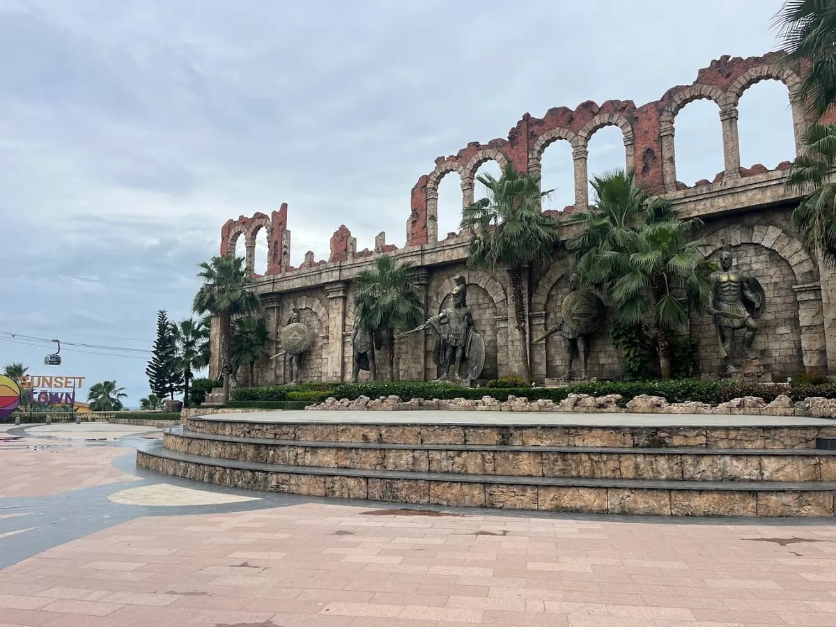 Thị trấn Hoàng Hôn - Sunset Town