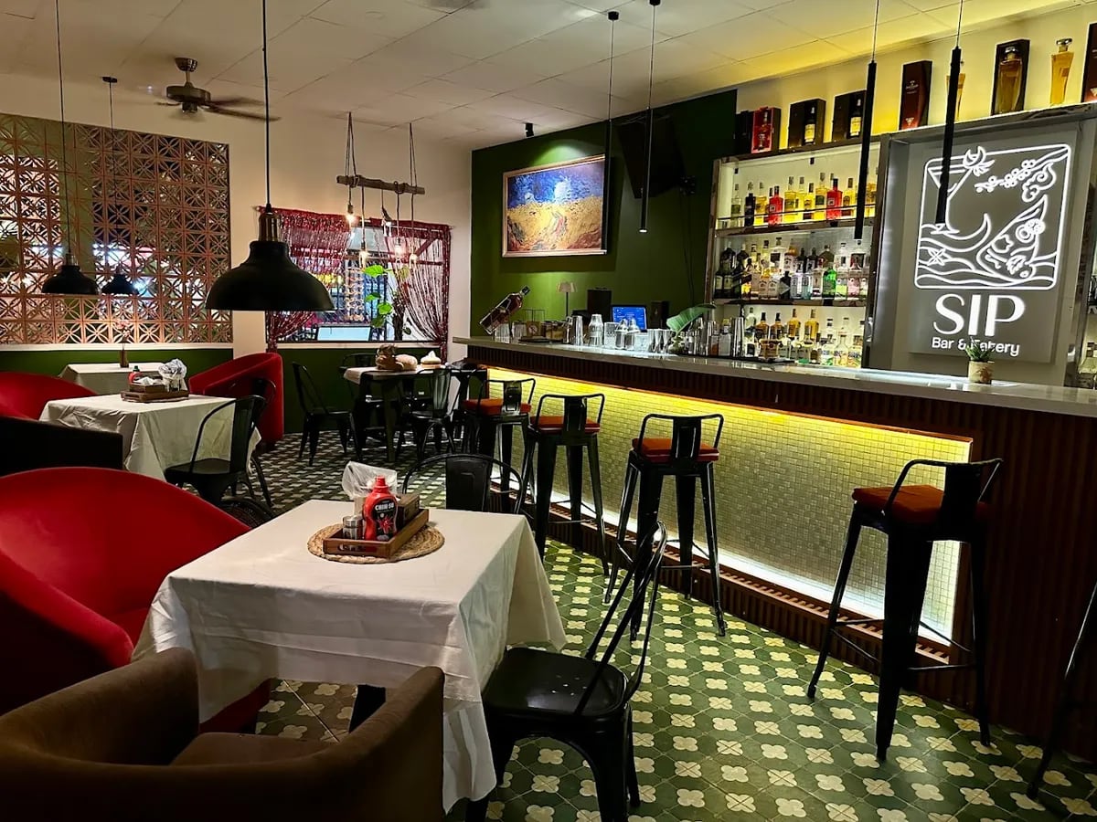 Sip - Bar & Eatery