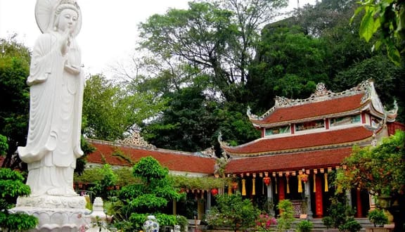 Chùa Non Nước