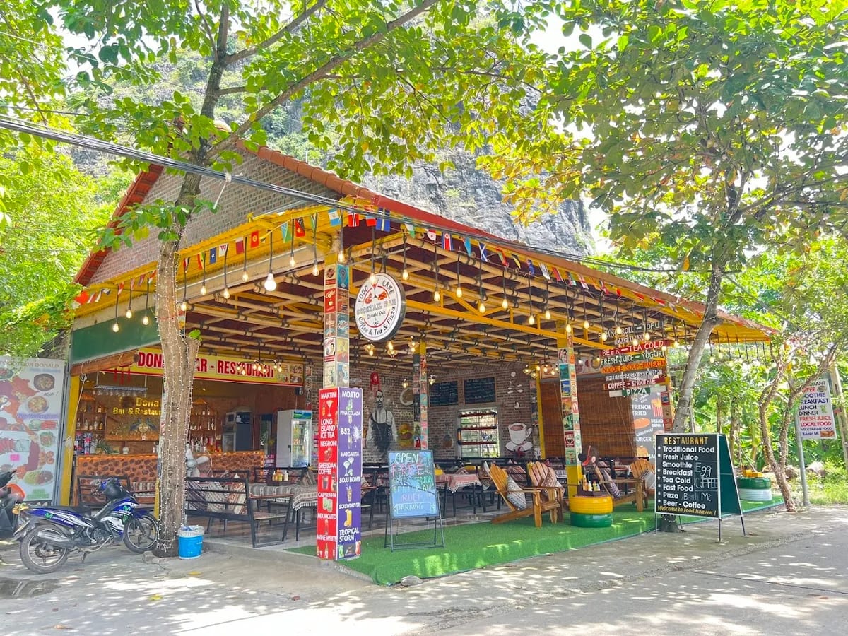 Donald Bar Restaurant - riverine