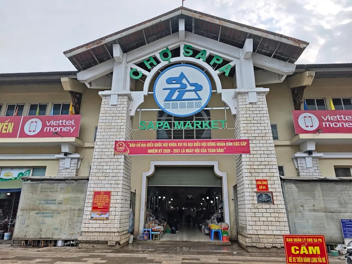 Chợ đêm Sa Pa