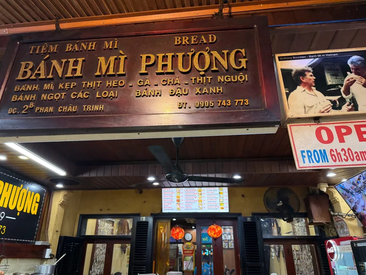 Bánh mì Phượng
