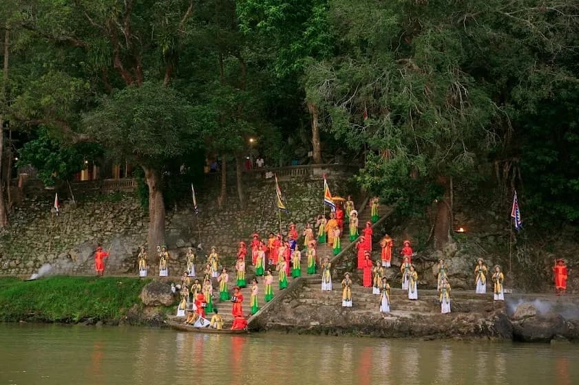 Điện Hòn Chén