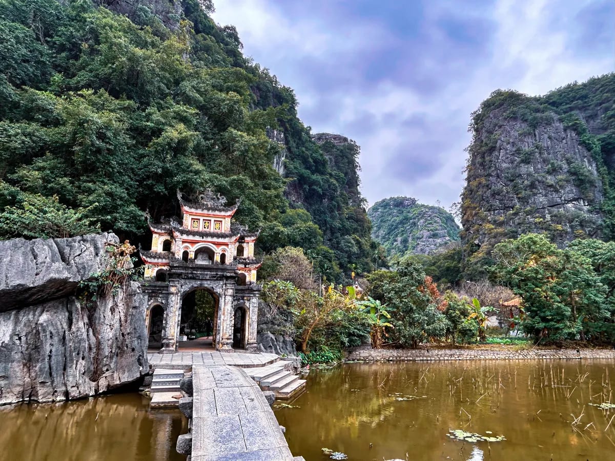 Chùa Bích Động