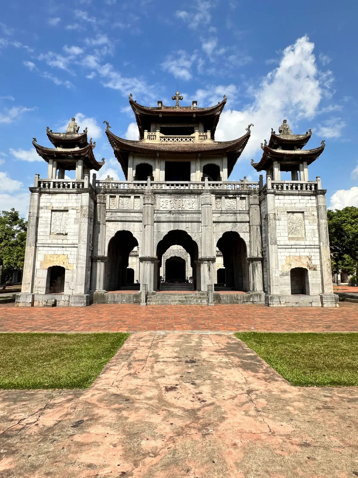 Nhà thờ đá Phát Diệm