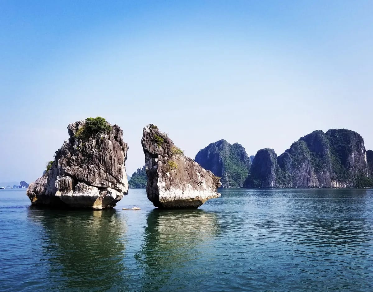 Hòn Trống Mái