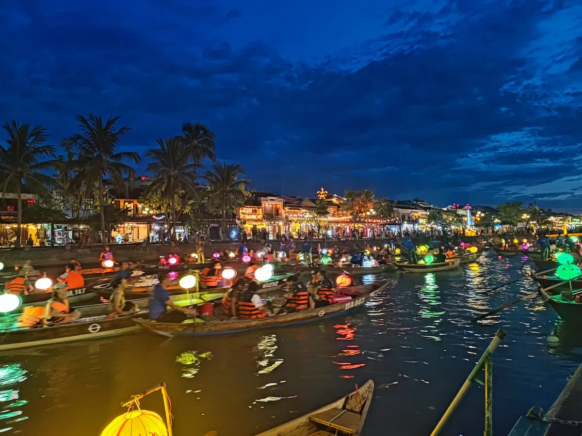 Sông Hoài (Bến thuyền hoa đăng)