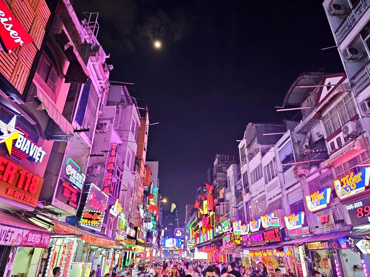Phố Tây Bùi Viện