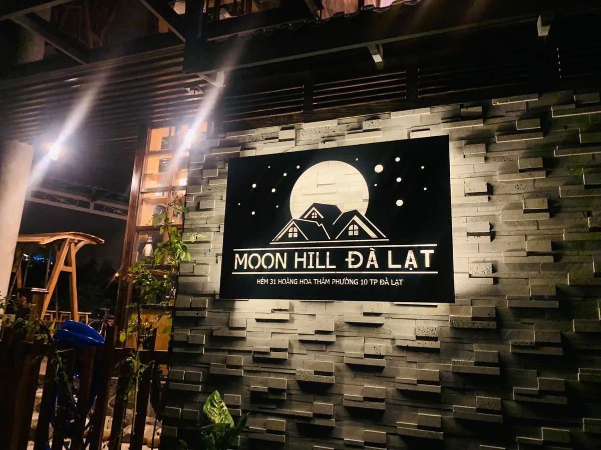MoonHill Homestay Vườn Hồng