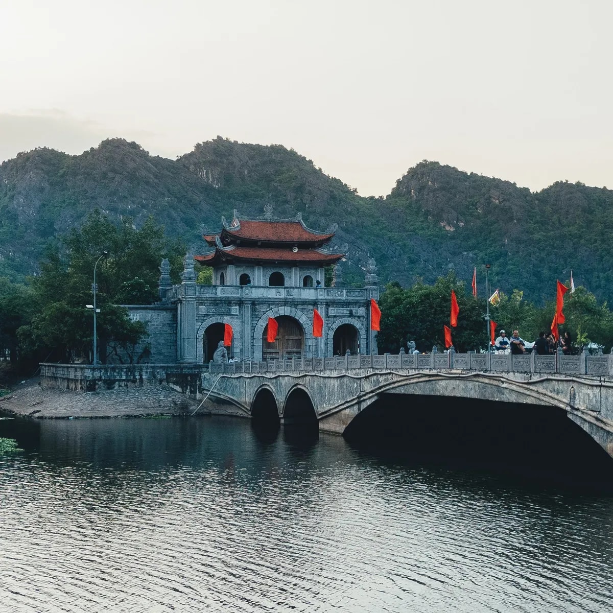 Cố đô Hoa Lư